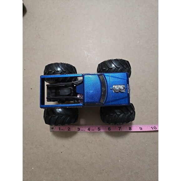 Hot Wheels Monster Trucks Bigfoot Rodger Dodger Gunkster Lot of 3 Toy Cars - Picture 16 of 16